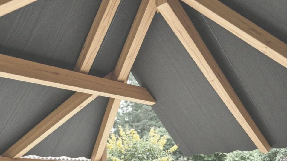 Jakie materiały są użyteczne do pokrycia dachowego altanki?